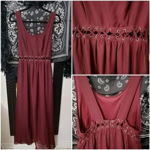 🥀 Burgundy Long Lace-up Dress